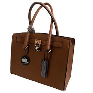 Deluxity LA Shoulder Bag